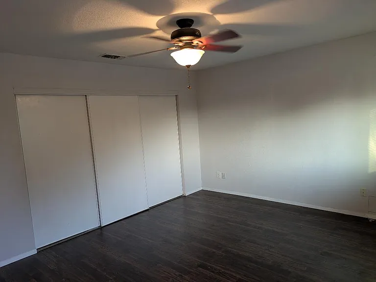 1041 Melissa Ln — Photo 14
