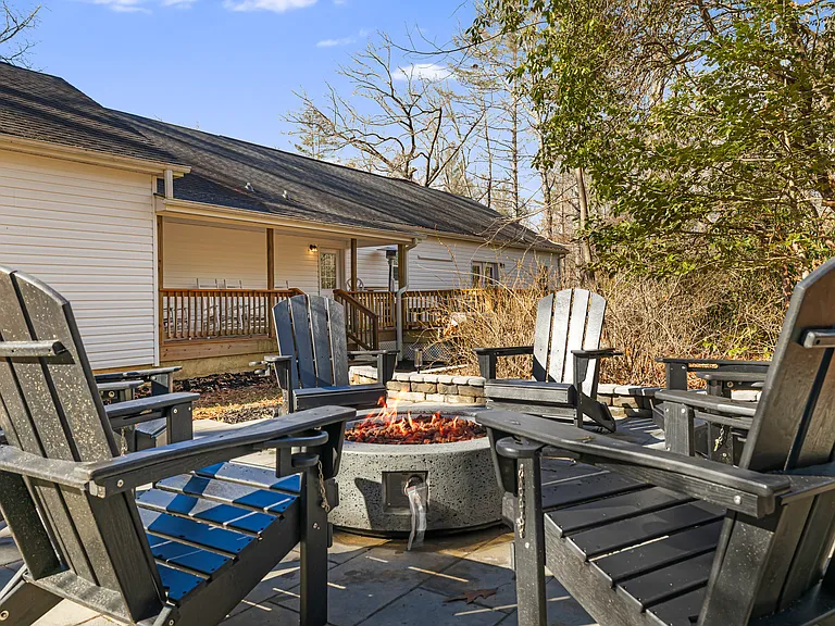96 Rainbow Lake Dr — Photo 16