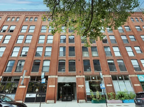 225 W Huron St APT 415, Chicago, IL 60654