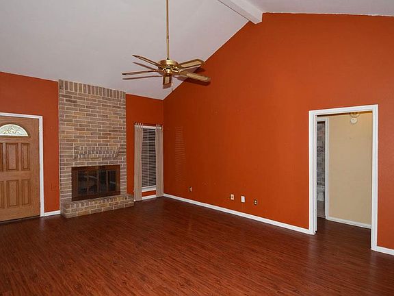 5th image of 2762 Sherwood Hollow Ln