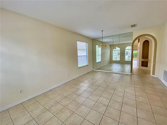 4th image of 2125 Oakington St