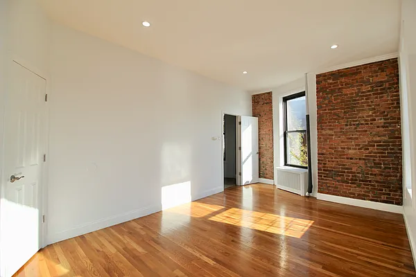 Rented by Hagstrom Management Inc | media 19