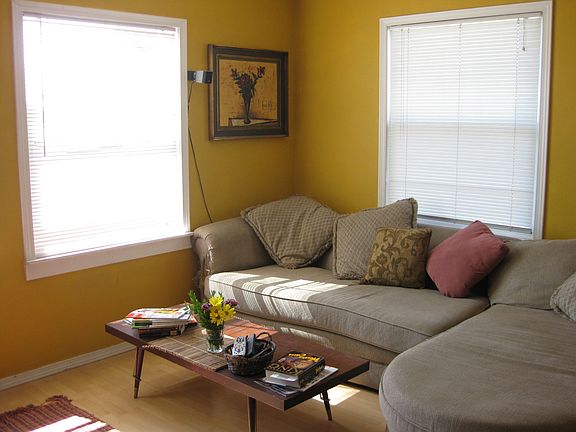 Large Livingroom w/ views of west hills