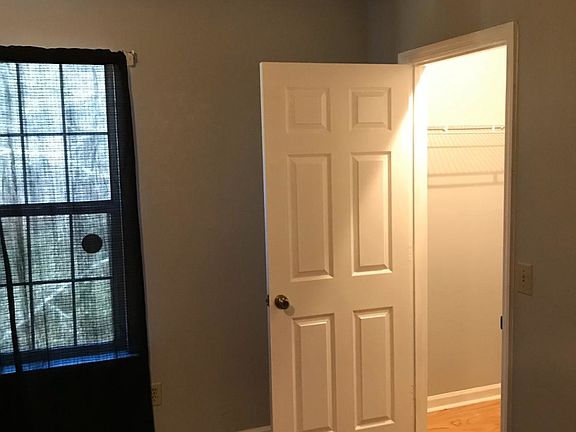 3rd image of 6475 Bedford Ln