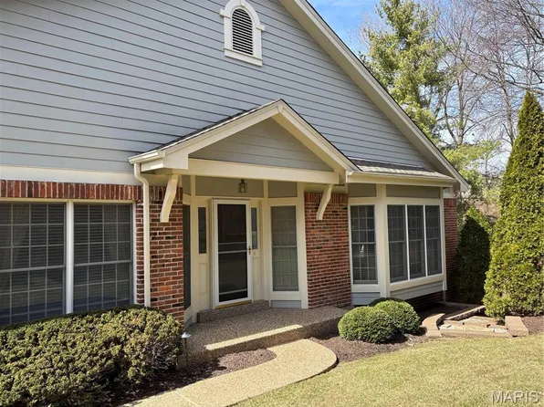 14123 Woods Mill Cove Dr, Chesterfield, MO 63017