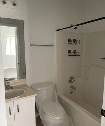 5th image of 317 Port Pleasant Dr