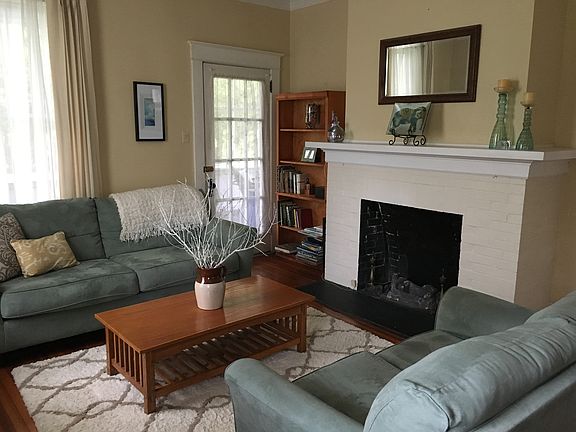 2nd image of 566 Lee Grant Ave