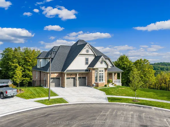 8 J B Robson Ct, Halton Hills, ON L7G 0P3