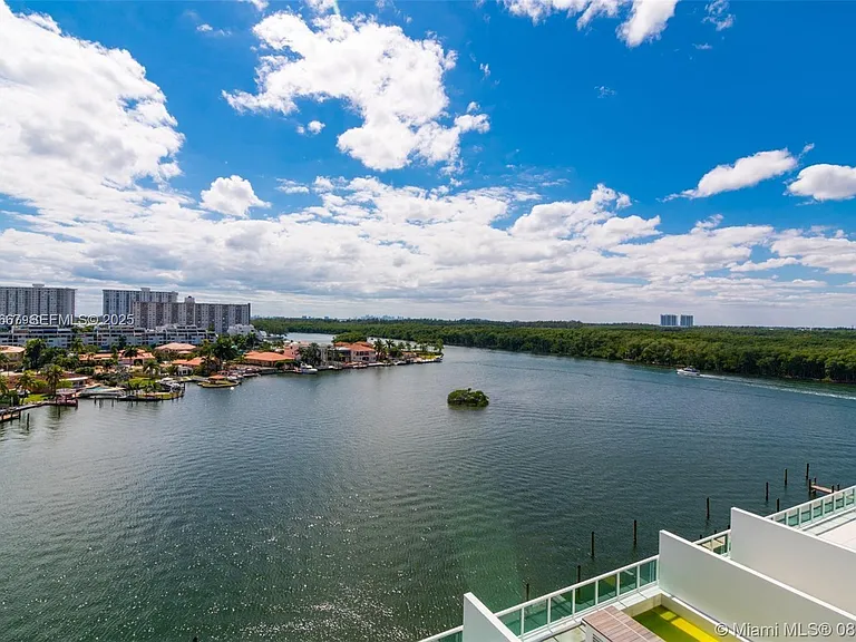 400 Sunny Isles Blvd #1019 — Photo 16