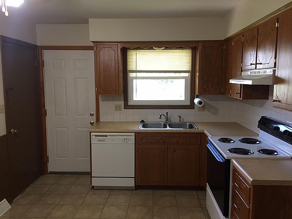 3rd image of 6306 E 129th St