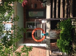 514 Literary Rd, Cleveland, OH 44113