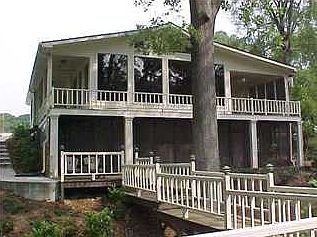1st image of 228 Lee Dr