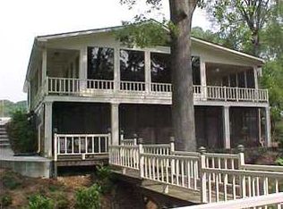 228 Lee Dr, Muscle Shoals, AL 35661