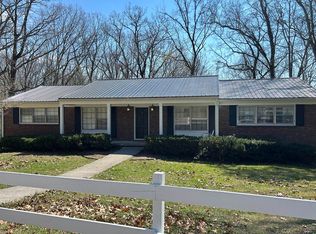 1122 James Blvd, Signal Mountain, TN 37377
