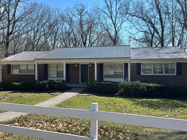 1122 James Blvd, Signal Mountain, TN 37377