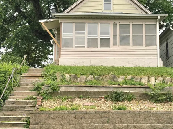 1936 S 15th St, Omaha, NE 68108