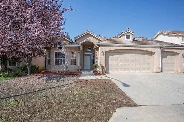 1st image of 2846 E Deyoung Dr