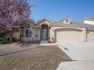 2846 E Deyoung Dr, Fresno, CA 93720