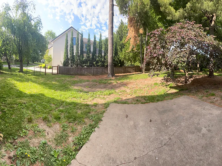 10300 Belinder Rd — Photo 31