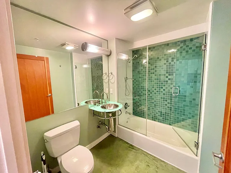 200 Townsend St #32 — Photo 8