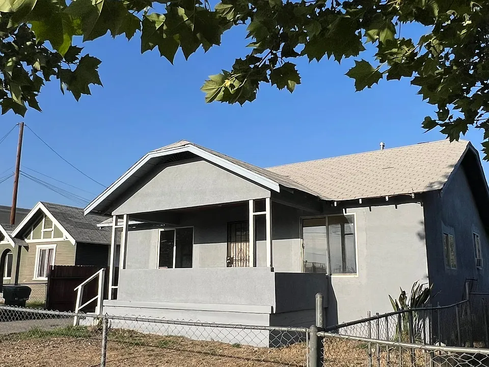 2165 Sepulveda Ave