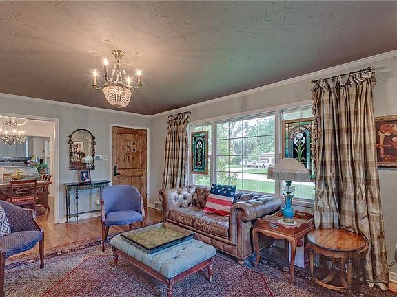 4th image of 1802 Dorchester Pl