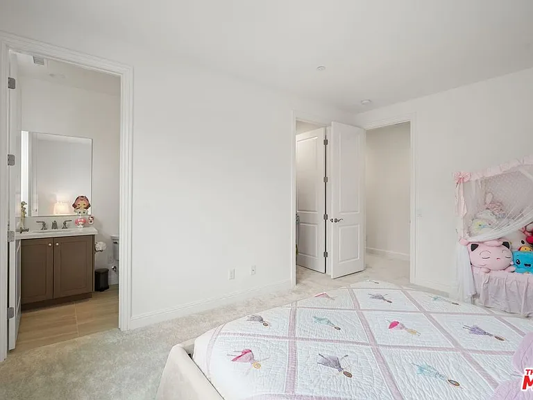20244 W Albion Way — Photo 32
