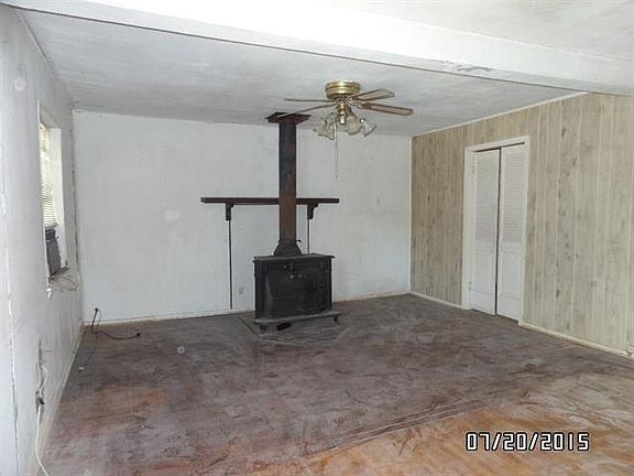 2nd image of 3421 Sidney Dr