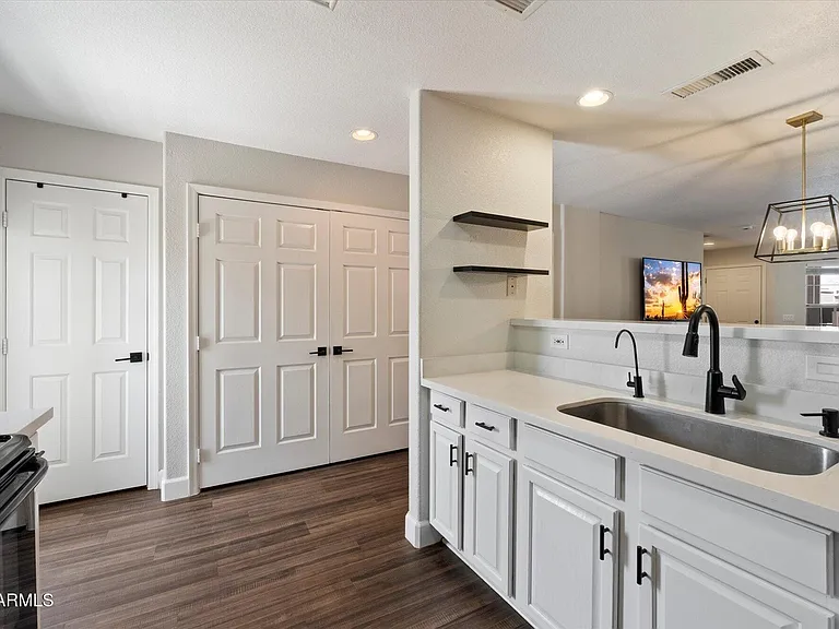 1505 N Center St #218 — Photo 5