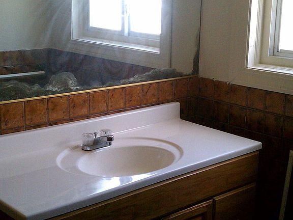 2nd image of 52 Glendale Pl