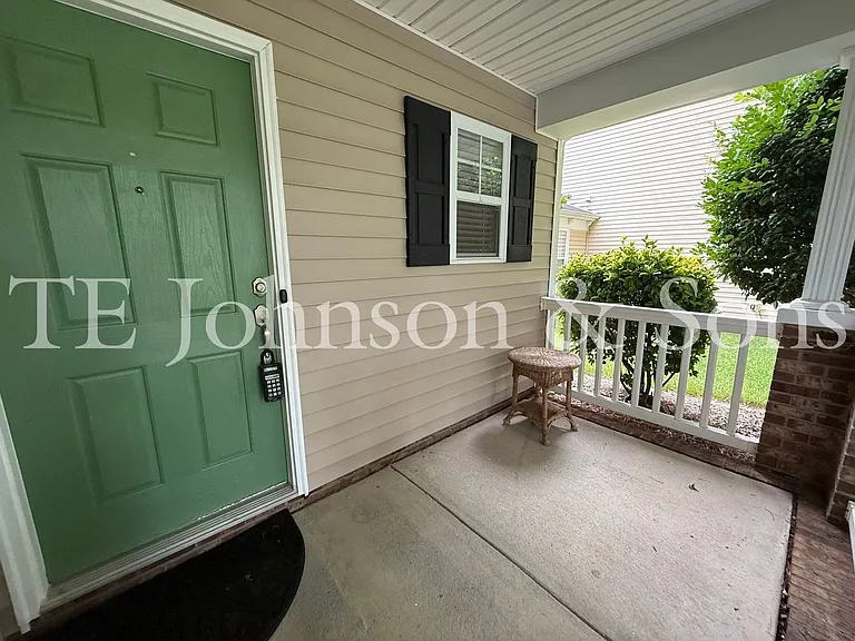108 Greenway St — Photo 2