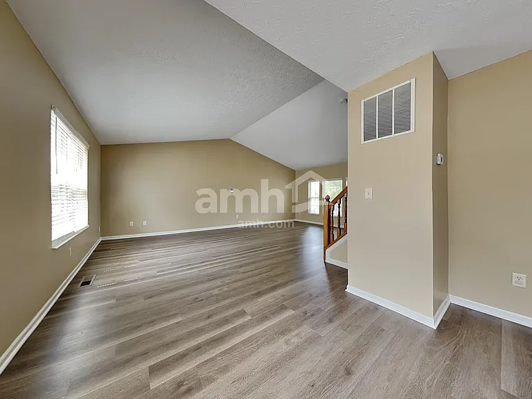 161 Lakeview Dr — Photo 7