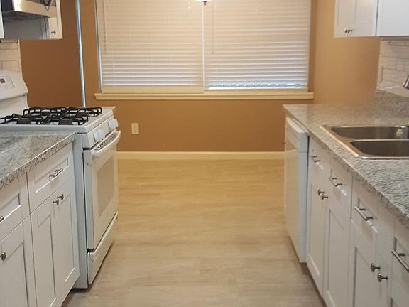 Kitchen and breakfast area in the back