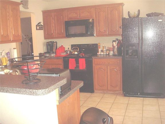 3rd image of 837 Horseshoe Ct
