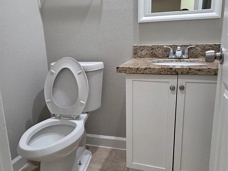 14743 Charlmont Dr — Photo 21