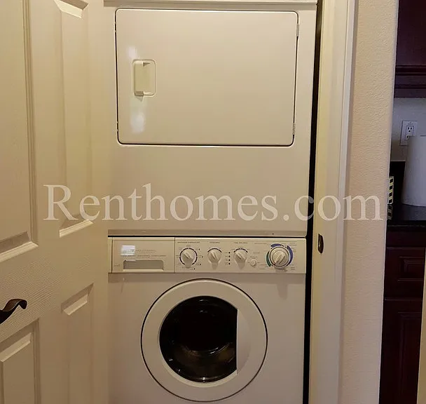 3985-325 Nobel Dr — Photo 7