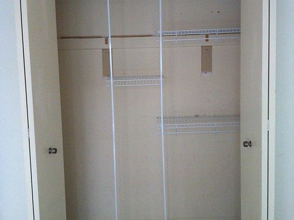 3rd image of 2117 N Monroe St APT D