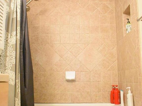 4th image of 14663 Nelson Ct