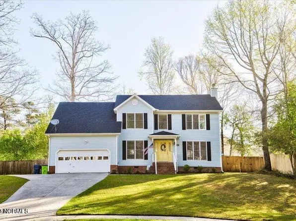 702 Barney Fones Dr, Havelock, NC 28532