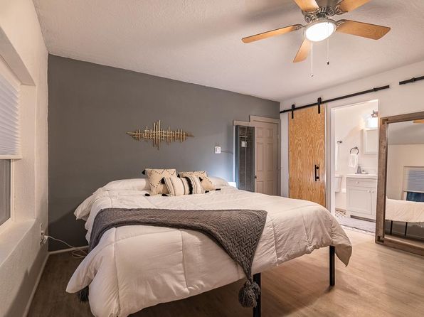 221 Girard Blvd SE #2