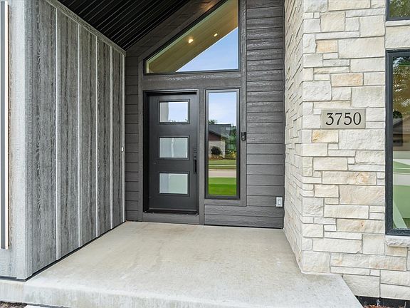 4th image of 3750 White Pine Dr
