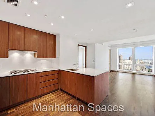 Rented by Manhattan Spaces | media 2