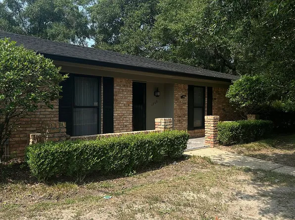 1366 Spring Valley Ct, Mobile, AL 36693