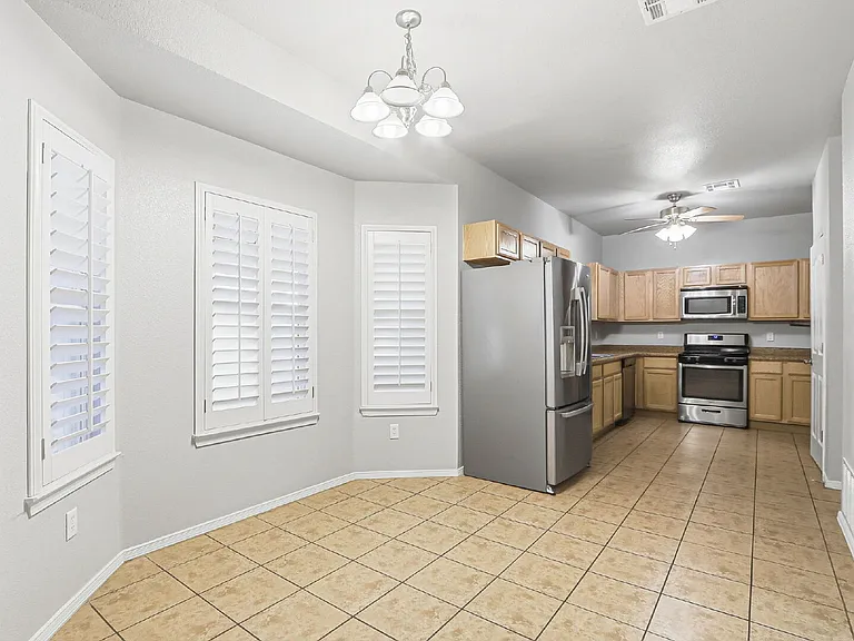 3241 Perla Point Dr — Photo 2