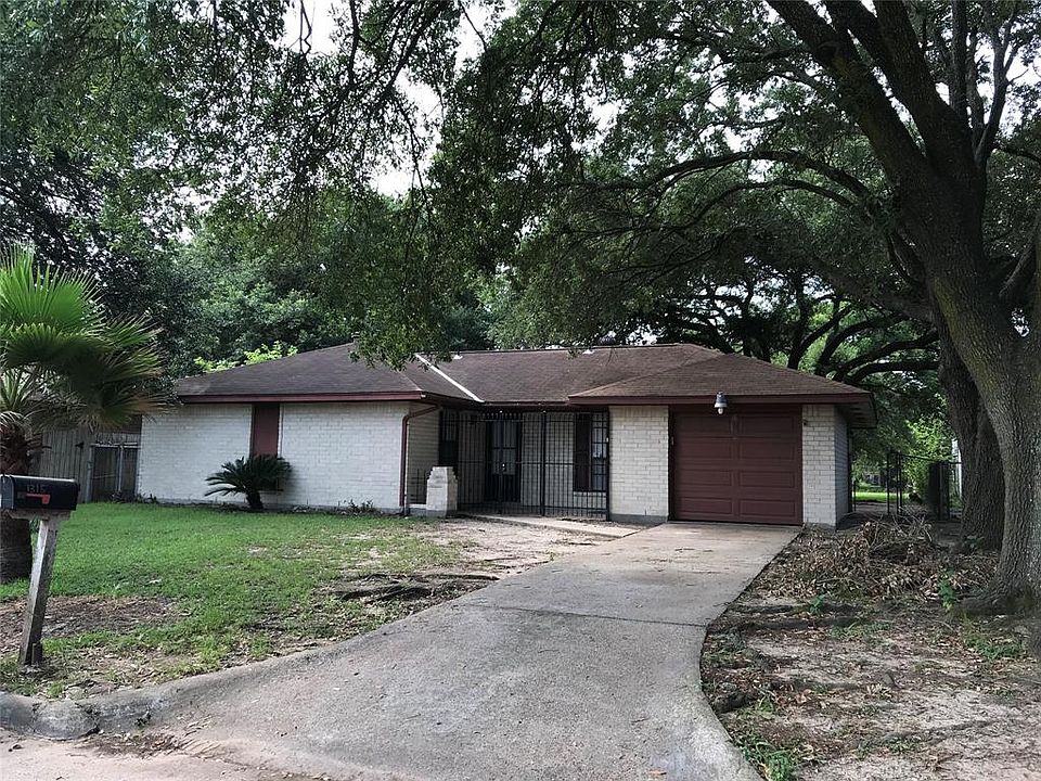 1st image of 1315 Green Trail Dr