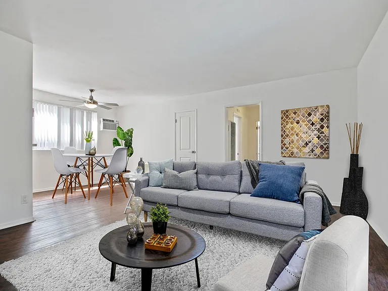1624 Camden Ave — Photo 16