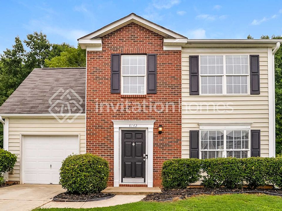 1st image of 8142 Chatham Oaks Dr