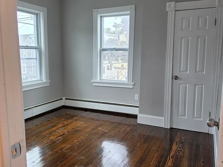 17 Warren St — Photo 7
