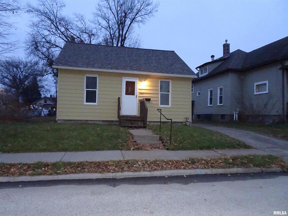 1st image of 2011 Davie St