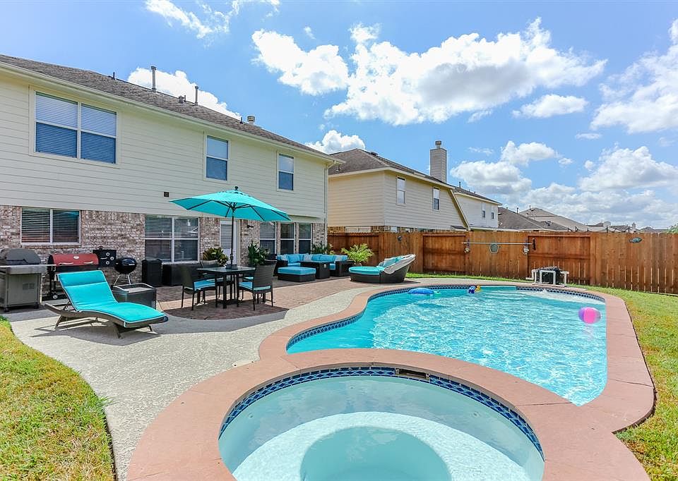 1st image of 2710 Argos Dr